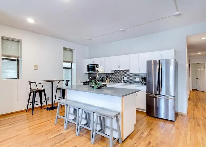 3 Flat Building Downtown - With Private Patios Apartment *