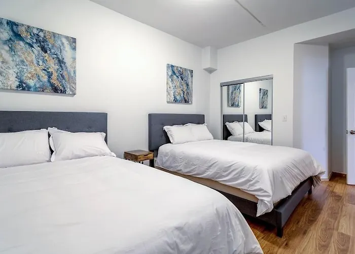 3 Flat Building Downtown - With Private Patios Apartment Chicago