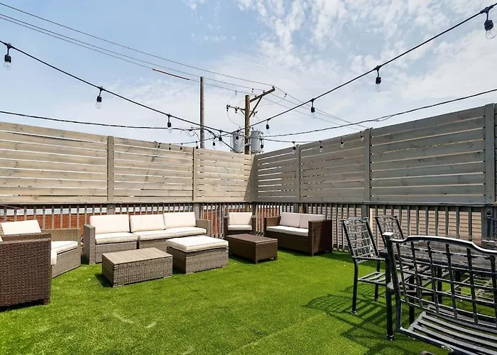 3 Flat Building Downtown - With Private Patios Apartment
