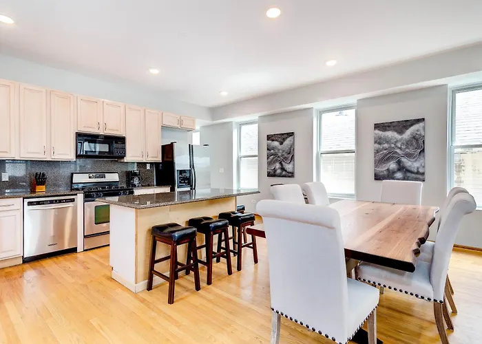 3 Flat Building Downtown - With Private Patios * Chicago