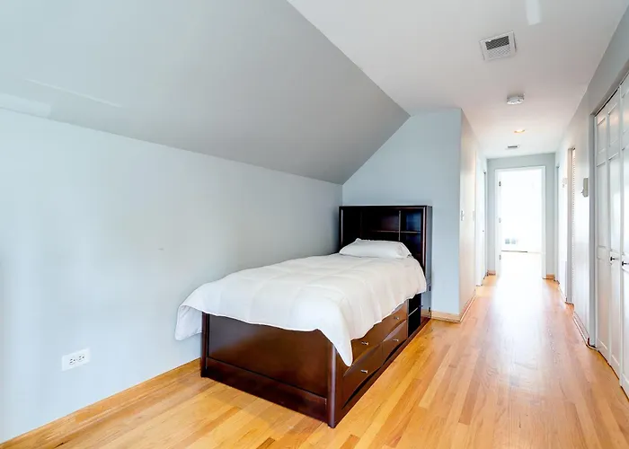 3 Flat Building Downtown - With Private Patios Apartment