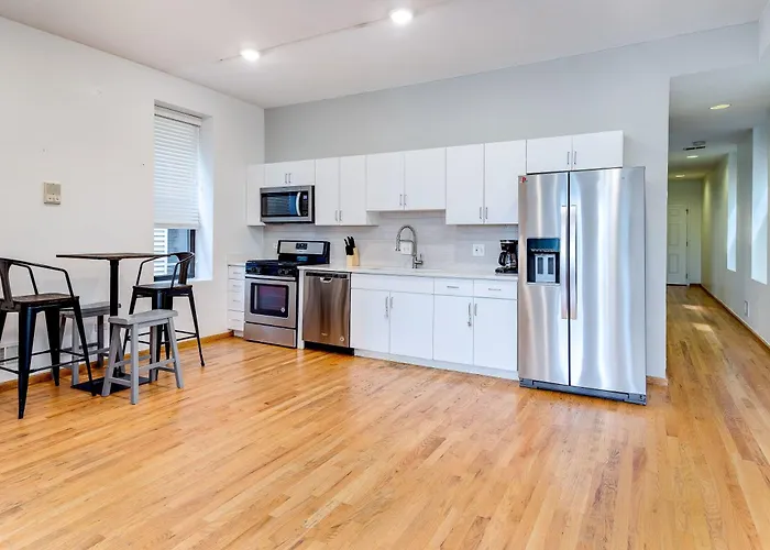 Apartment 3 Flat Building Downtown - With Private Patios *